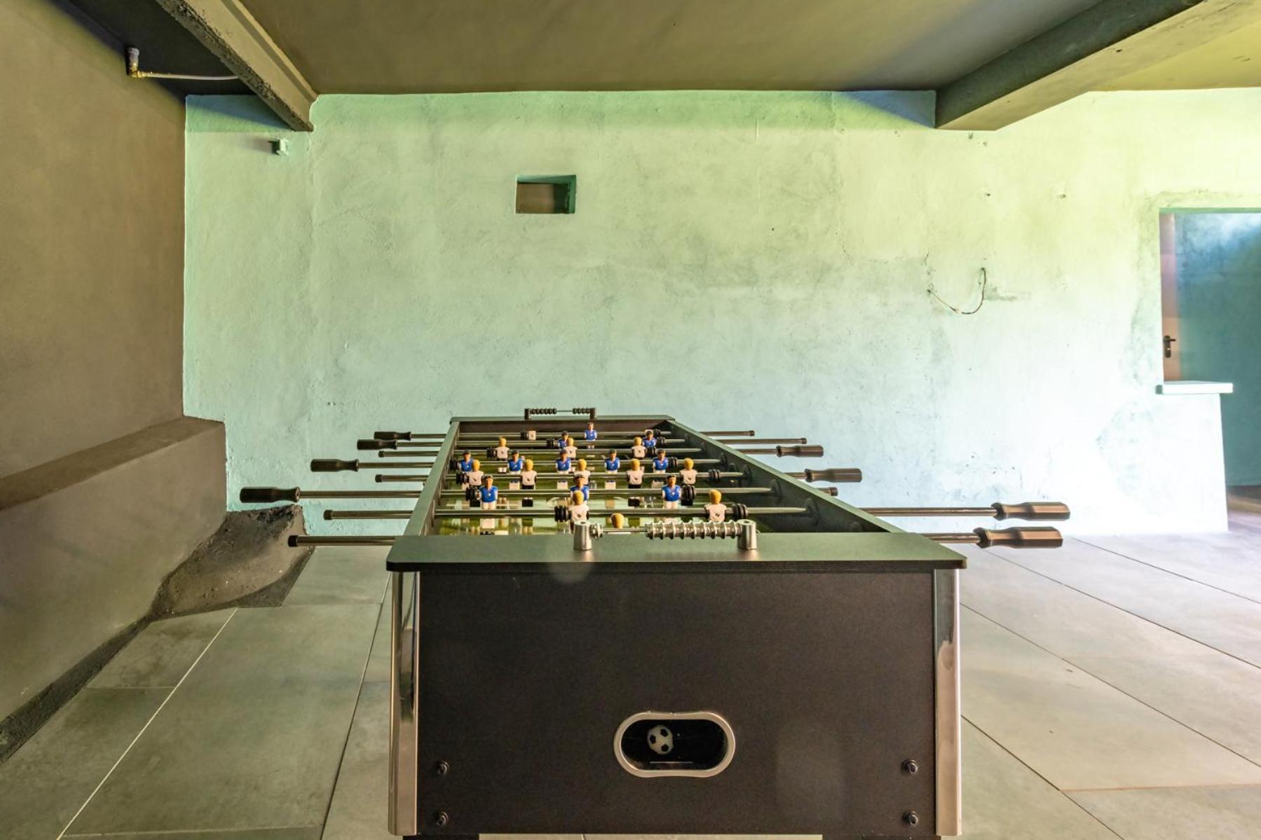 Black House Sorprendente Casa Estilo Industrial Olot Εξωτερικό φωτογραφία