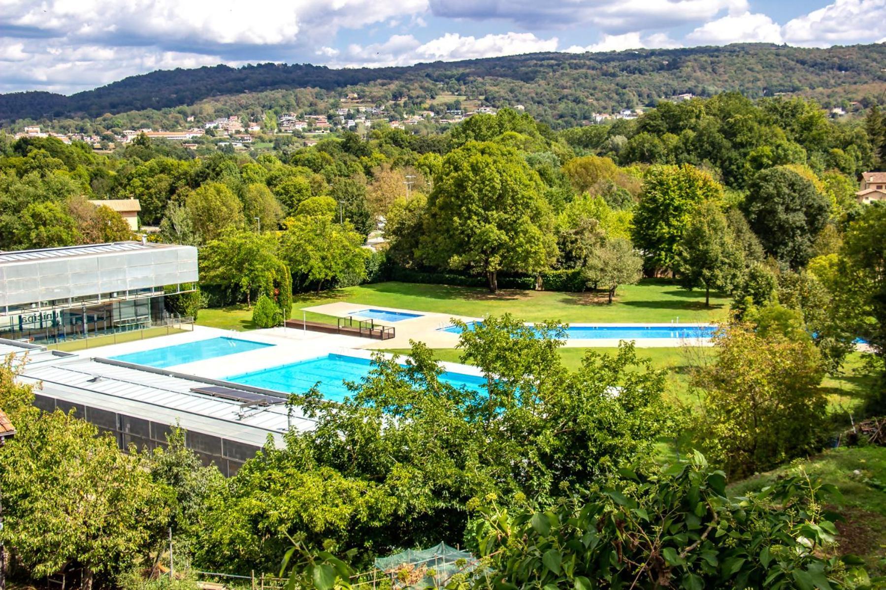 Black House Sorprendente Casa Estilo Industrial Olot Εξωτερικό φωτογραφία